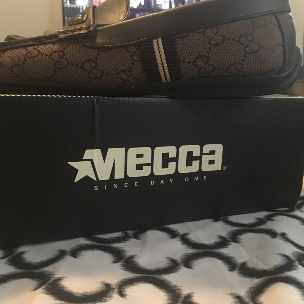 Men’s slip on shoes